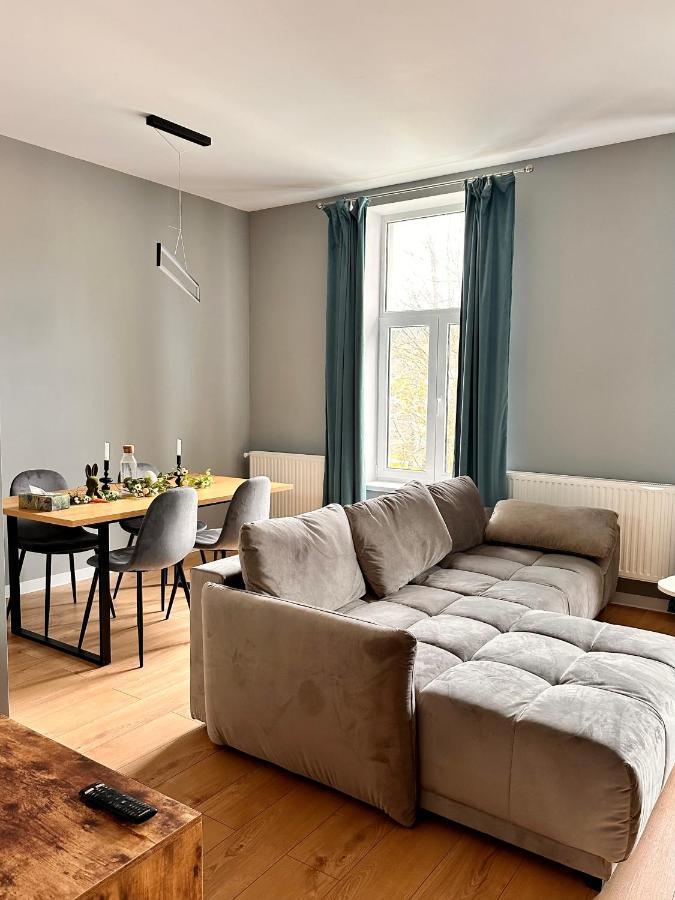 Lv Luxury Apart - One Minute Away From Train Station Predeal Esterno foto